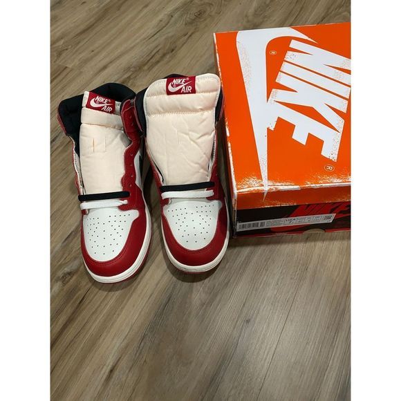 Jordan 1 Retro High OG Chicago Lost and Found GS 7Y Men size 7 FD1437-612 New DS - Picture 2 of 9